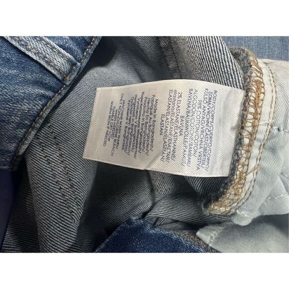 Chaps Women's Slim Fit Stretch Denim Light Authentic wash 8 New - Picture 6 of 7